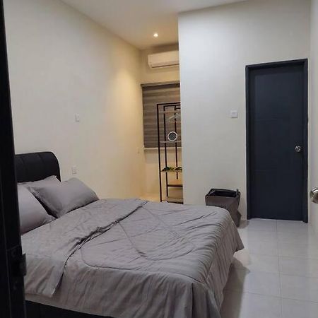 Yong Guesthouse كوالا لكانغسار المظهر الخارجي الصورة