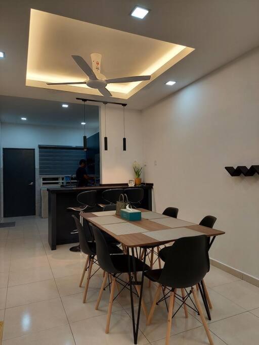 Yong Guesthouse كوالا لكانغسار المظهر الخارجي الصورة